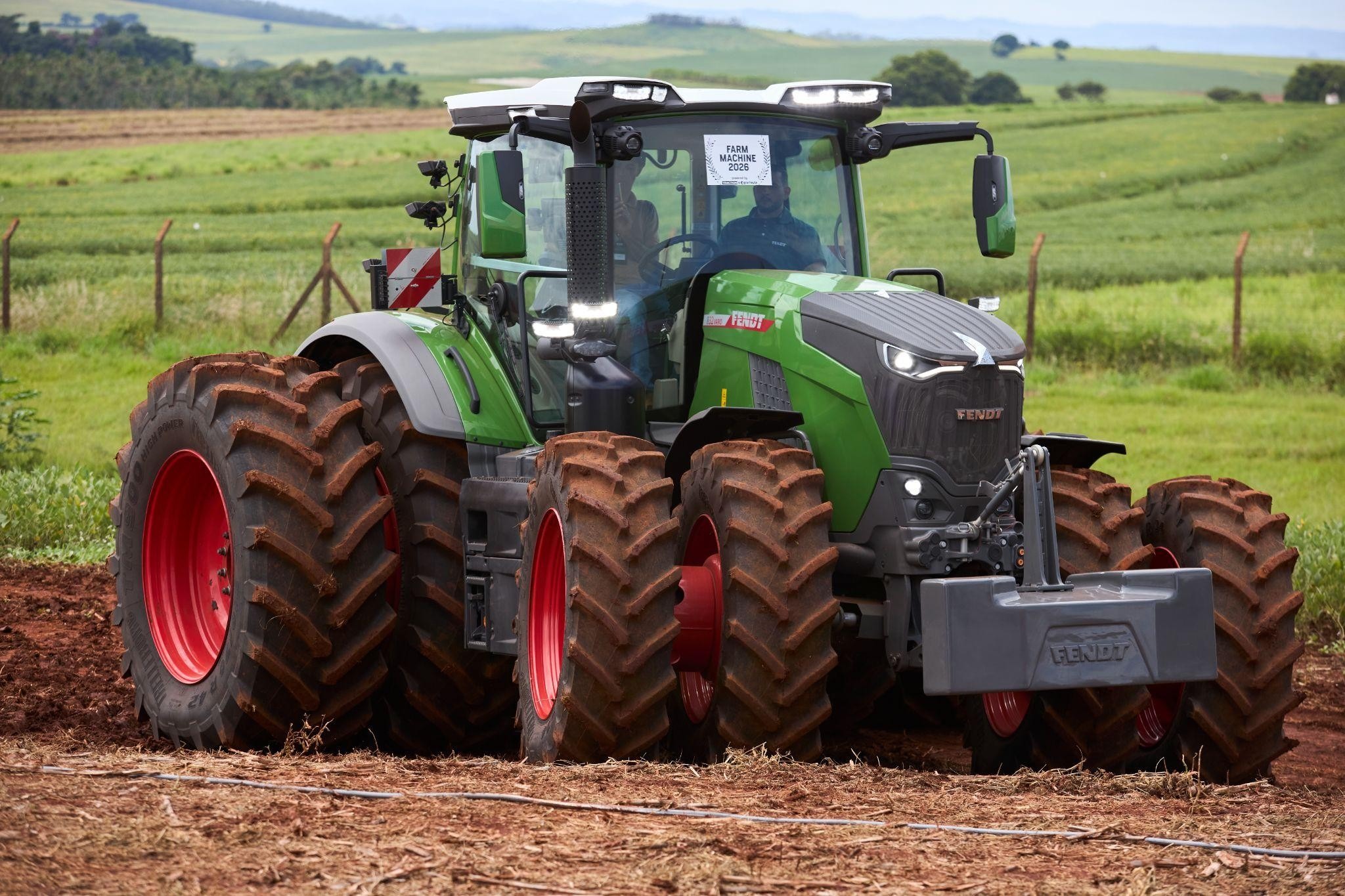 LANÇAMENTO EXPODIRETO: Novo trator Fendt 800 Vario Gen5 eleva o padrão de potência, conforto e eficiência no campo