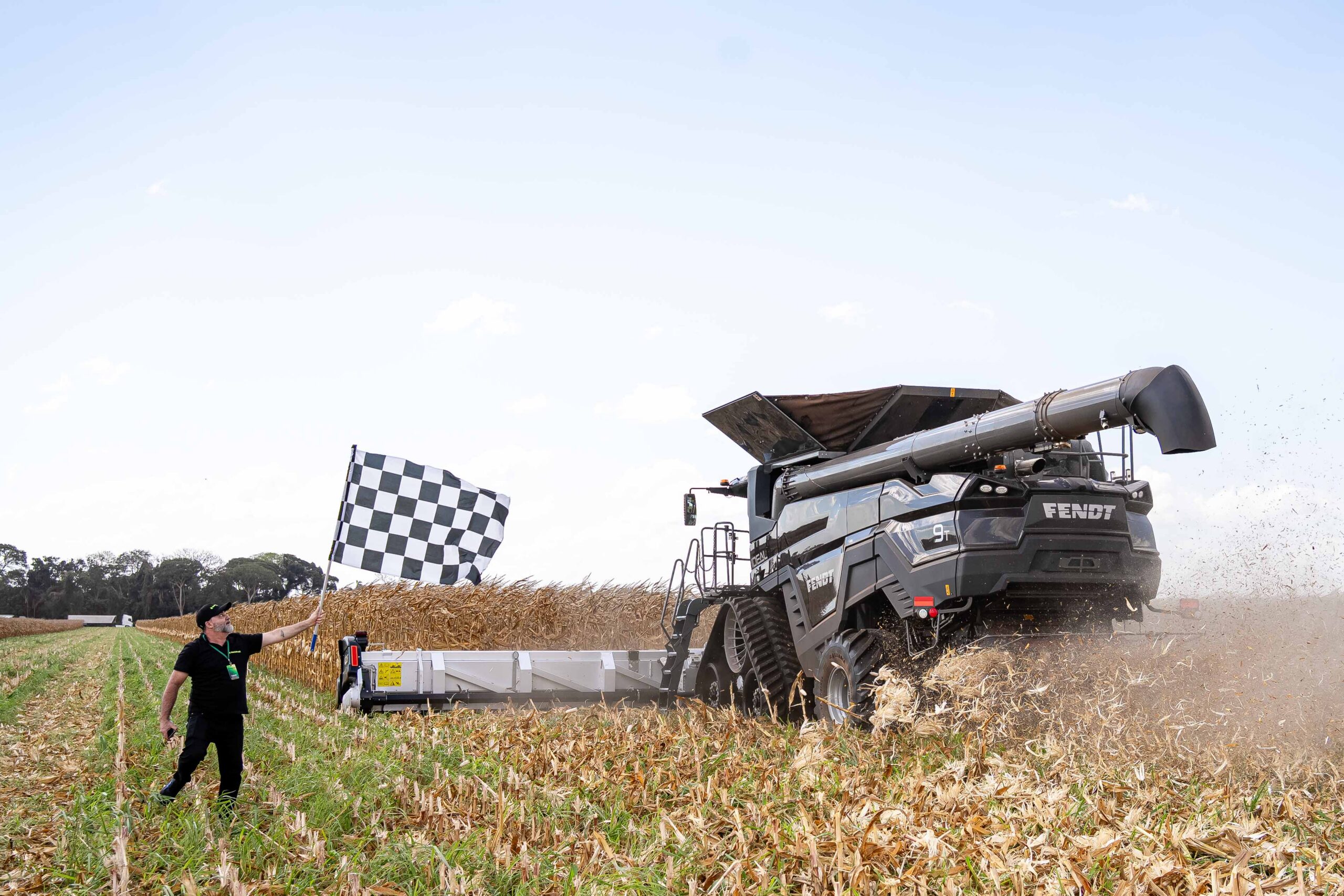 Fendt IDEAL bate recorde e cria novo patamar ao colher 2.599 toneladas de milho em 24 horas com uma única colheitadeira